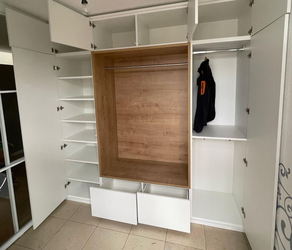 Einbaugarderobe